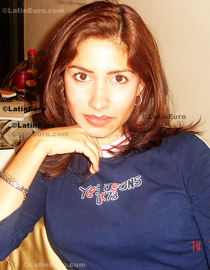 Date this sensual Mexico girl Lizette from Poza Rica N-1006
