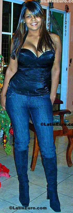 Date this gorgeous Any Country girl Rosa from Santo Domingo N-1145