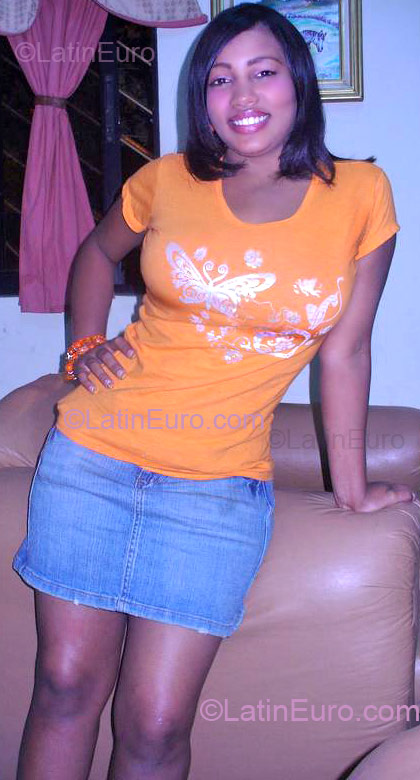 Date this georgeous Any Country girl Josefina from  N-1675