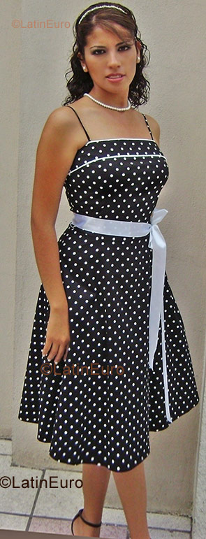 Date this voluptuous Any Country girl Yolanda from  N-317