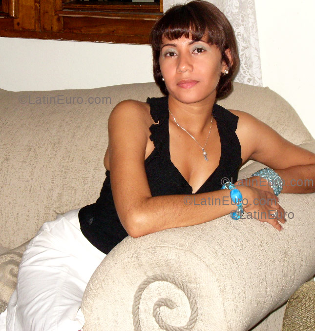 Date this fun Any Country girl Crismelly from San Francisco de Macoris N-36