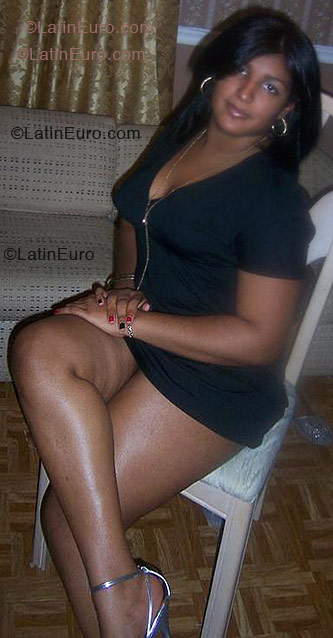 Date this young Any Country girl Santi from Danbury N-44