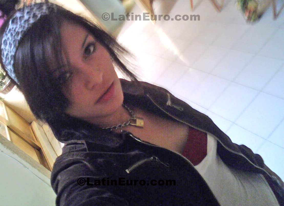 Date this pretty Mexico girl Alejandra from Valle De Santiago N-867