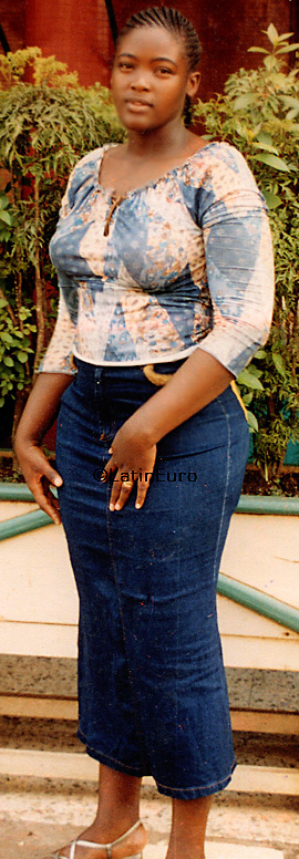 Date this hot France girl Carolle from  N1028