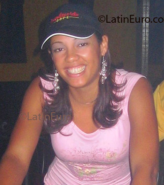 Date this tall Dominican Republic girl Susan from Punta Cana N204