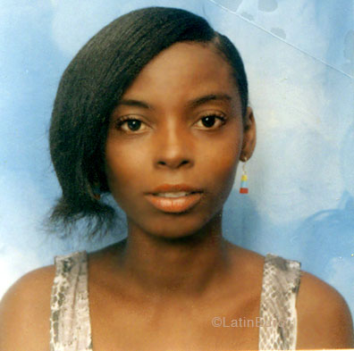 Date this passionate Any Country girl Magalie from  N2222