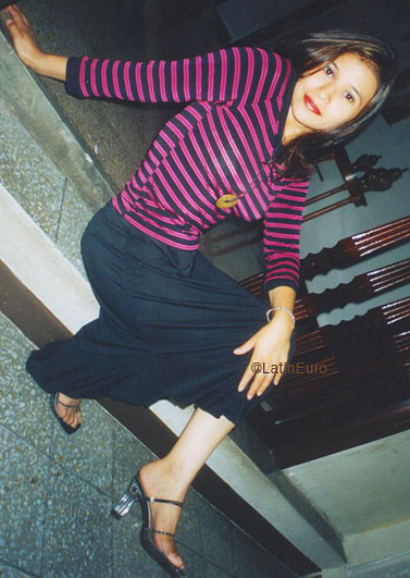 Date this nice looking Any Country girl Fely from  N2384