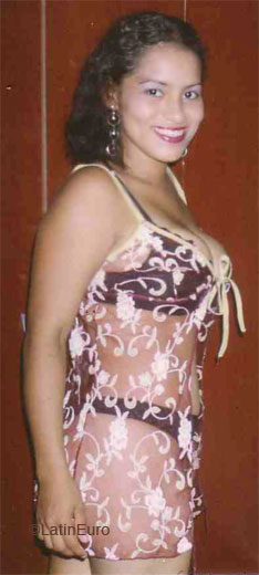 Date this good-looking Panama girl Ester from  N2521