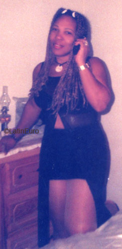 Date this tall Any Country girl Maura from  N2611