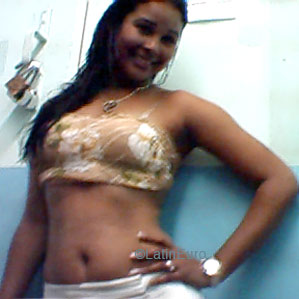 Date this stunning Any Country girl Wendy from  N2641