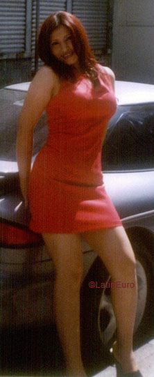 Date this attractive Any Country girl Bessy from  N2695