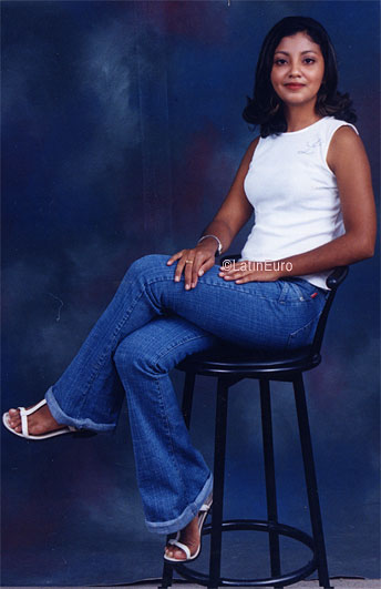 Date this sultry Any Country girl Sindy from  N2973