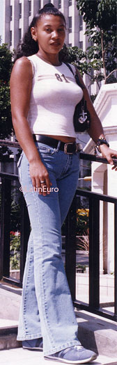 Date this voluptuous Honduras girl Odilia from Choloma N3159