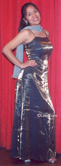 Date this happy El Salvador girl Cecilia from Lima N3269