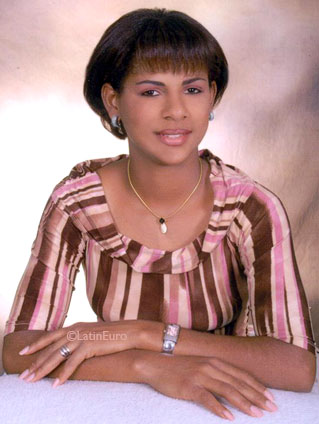 Date this pretty Any Country girl Yesenia from  N3350