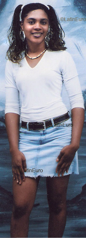 Date this nice looking Any Country girl Louisina from  N355