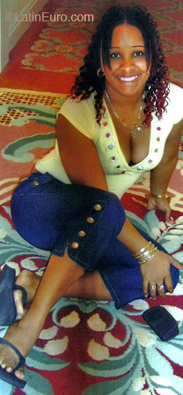 Date this georgeous Panama girl Kathia from  N356