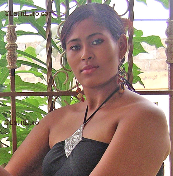 Date this beautiful Any Country girl Leonora from  N511