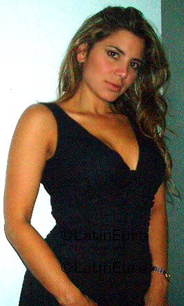 Date this athletic El Salvador girl Maria from San Salvador SV9