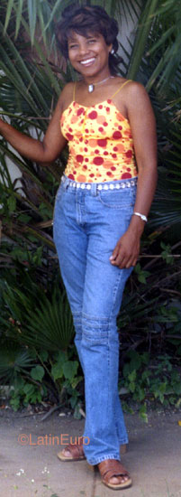 Date this exotic Any Country girl Belkys from  N3715