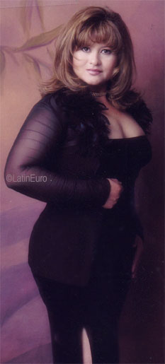 Date this happy United States girl Sandra from Laredo N3629