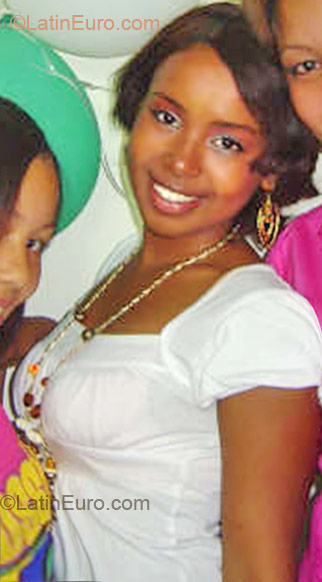 Date this nice looking Dominican Republic girl Vanessa from Barahona DO37