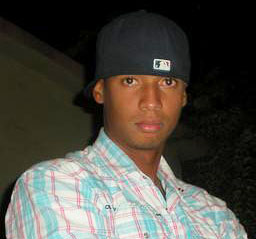 Date this pretty Dominican Republic man Rafa from Santiago US2198