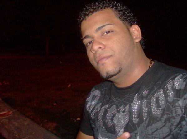 Date this charming Dominican Republic man Yefersson from Santo Domingo D.n DO1583