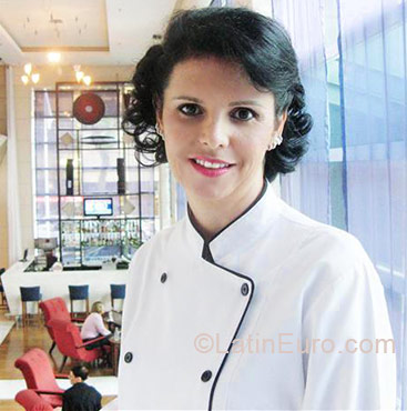 Date this foxy Brazil girl Maria from Curitiba BR3754