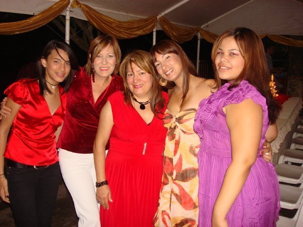 Date this voluptuous Puerto Rico girl Melissa from Moca PR42