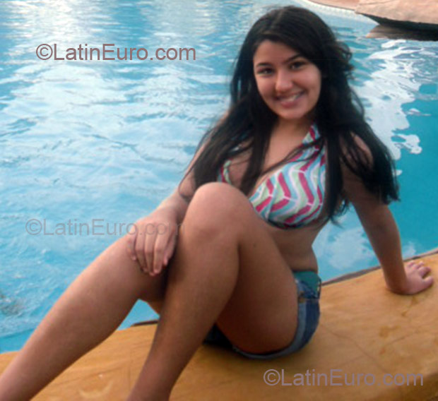 Date this voluptuous Brazil girl Isabela from Belem BR3418