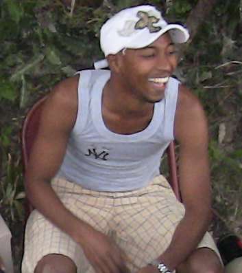 Date this athletic Dominican Republic man Japiun from San Cristobal DO5147