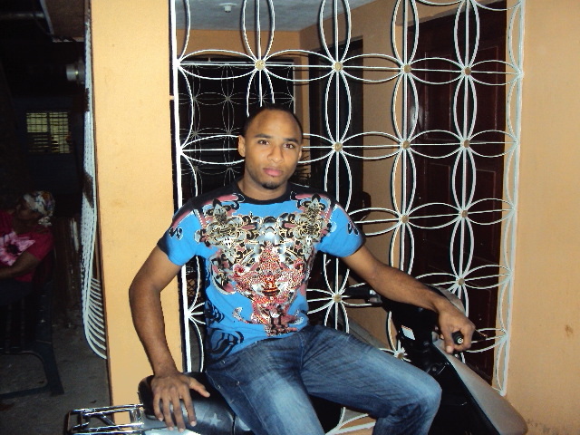 Date this fun Dominican Republic man Glen from Santo Domingo DO5255