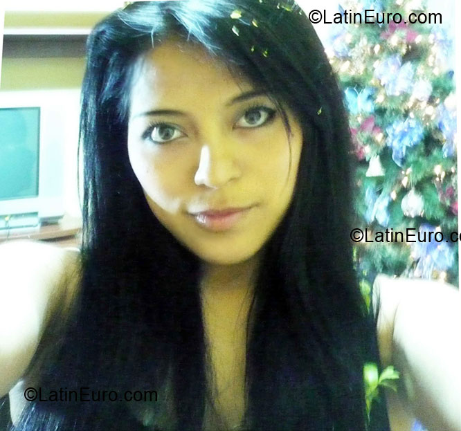 Date this tall Peru girl Ruth from Lima PE412