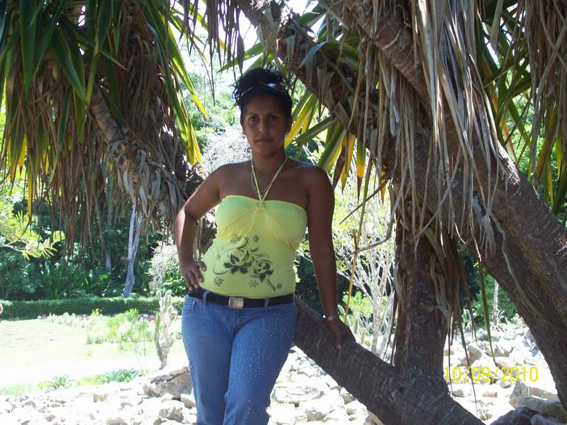 Date this sensual Cuba girl Maidole from Bayamo CU8