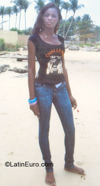 Date this delightful Gabon girl Pamella from Liberville GA7