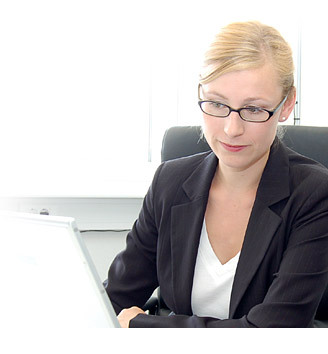 Date this stunning United Kingdom girl Manager from London GB470