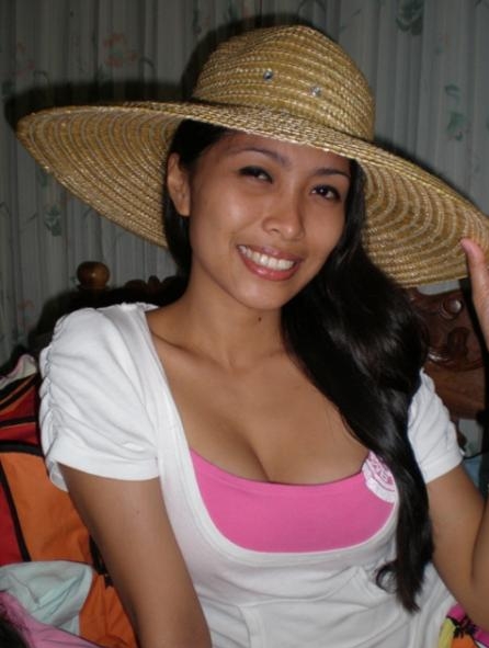 Date this voluptuous Philippines girl Dexie from Ozamis City PH379