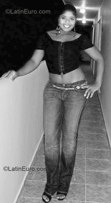 Date this voluptuous Dominican Republic girl Nelfa from Punta Cana DO6999