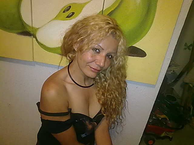 Date this good-looking Mexico girl Eva from Guadalajara MX308