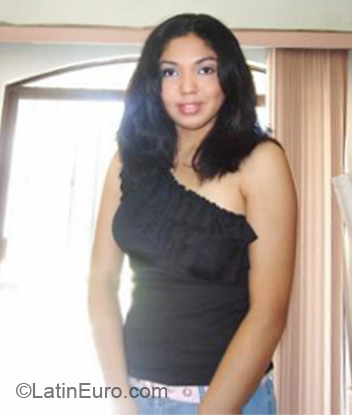 Date this hot Mexico girl Nohemi from La Paz MX325