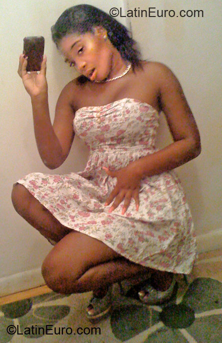 Date this gorgeous Jamaica girl Christy from Kingston JM243