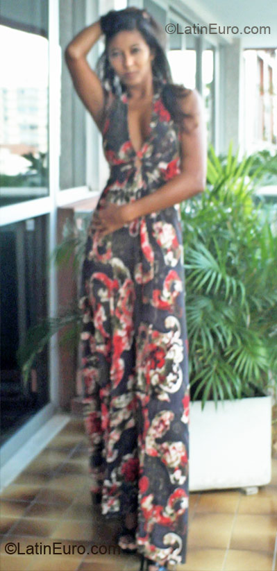 Date this hot Brazil girl Ana Cristina from Rio De Janeiro BR10424
