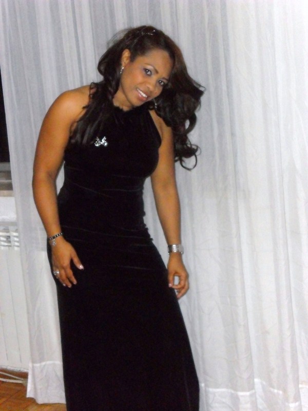 Date this funny Spain girl MERCEDES from Madrid ES184