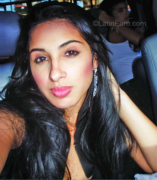 Date this sensual Brazil girl Ana Caroline from Manaus BR11222