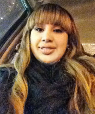 Date this good-looking United States girl Mari from Chicago US10472