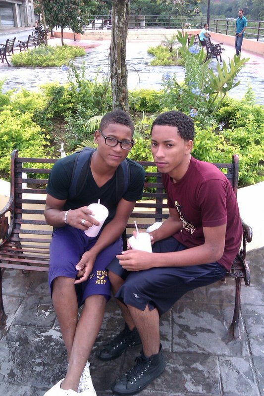 Date this athletic Dominican Republic man Darwin from Bonao DO8333