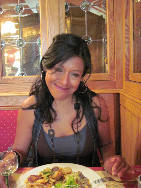 Date this tall France girl ISABEL from Pau FR142