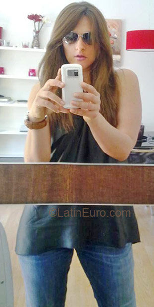Date this pretty Spain girl Carola from Barcelona ES204