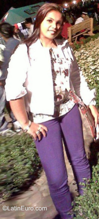 Date this charming Panama girl Lisseth from Panama City PA720